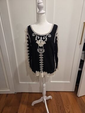 Arianna By Howard's  Black Crochet Trimmed Embroidered Women's Boho Top One Size